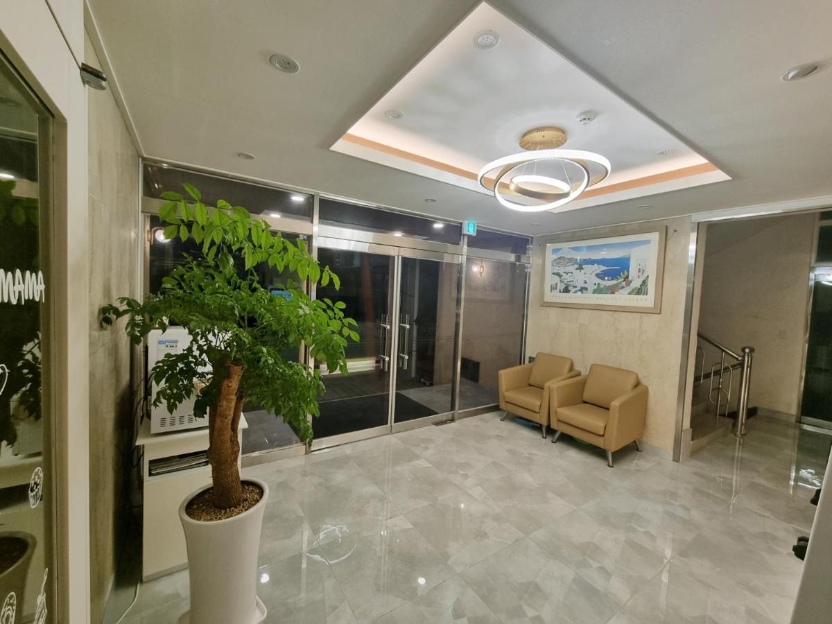 Trevi Hotel Jeju Bagian luar foto